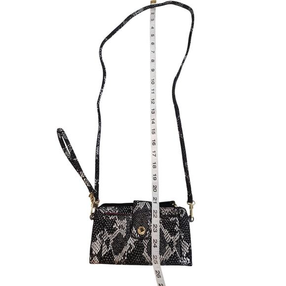 Steve Madden Crossbody Clutch Metallic Snake Skin Phone Purse Bag - Picture 4 of 7